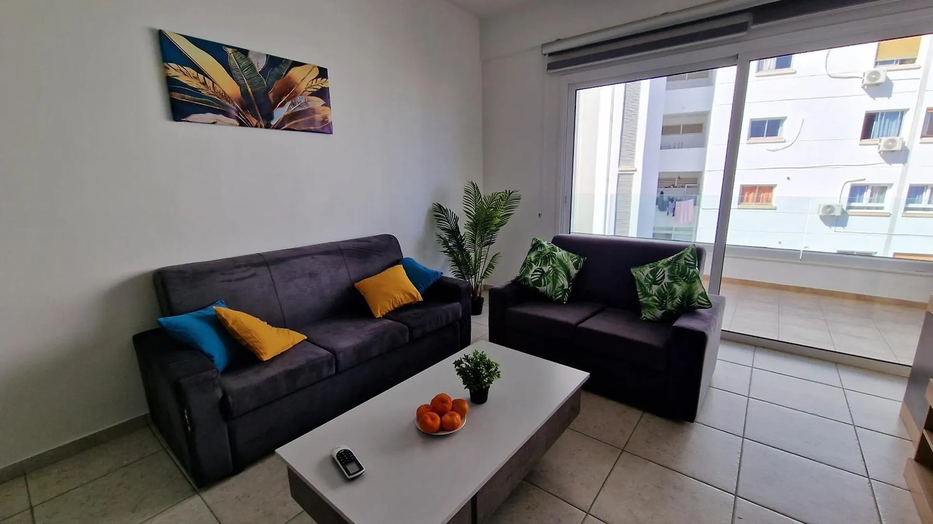 Tropical Paradise 200M From Finikoudes Beach Larnaca Cyprus